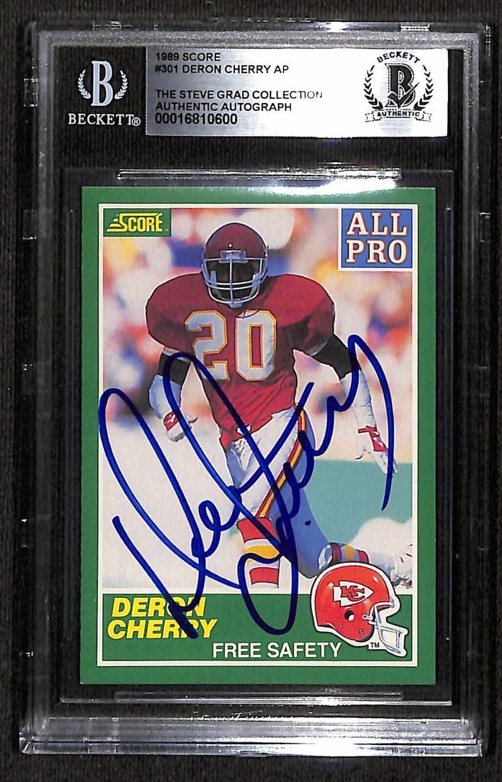 Deron Cherry 1989 Score #301 Autographed Card Beckett Authenticated: Deron Cherry 1989 Score #301 Autographed Card Beckett Authenticated This is an autographed 1989 Score #301 sports trading card, featuring Deron Cherry, the Free Safety for the Kansas City Chiefs. The 