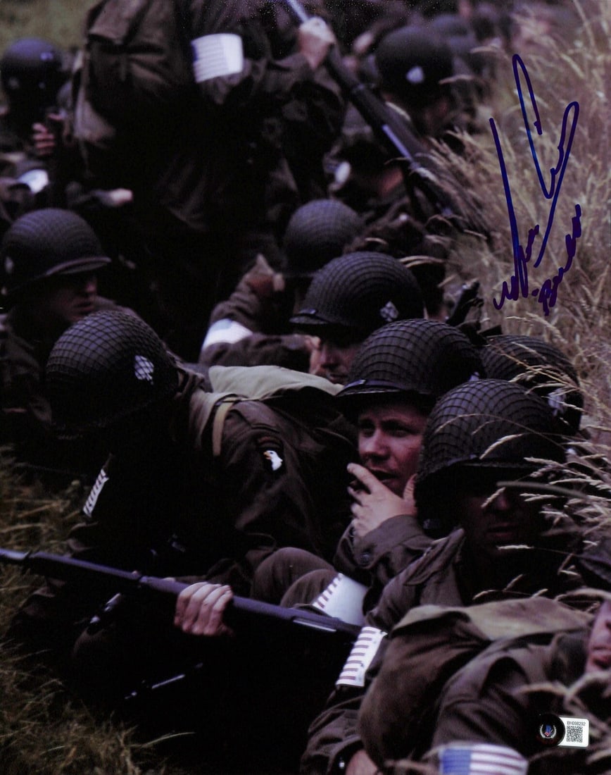 Michael Cudlitz Signed 11x14 Photo Denver Randleman Band of Brothers Beckett Authenticated: Michael Cudlitz Signed 11x14 Photo Denver Randleman Band of Brothers Beckett Authenticated This stunning 11x14 photograph features a bold blue permanent marker signature from Michael Cudlitz, known fo