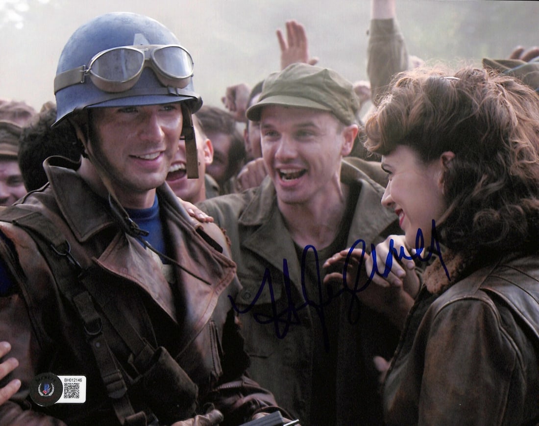 Hayley Atwell Autographed Photo as Peggy Carter Beckett Certified (1 of 1)