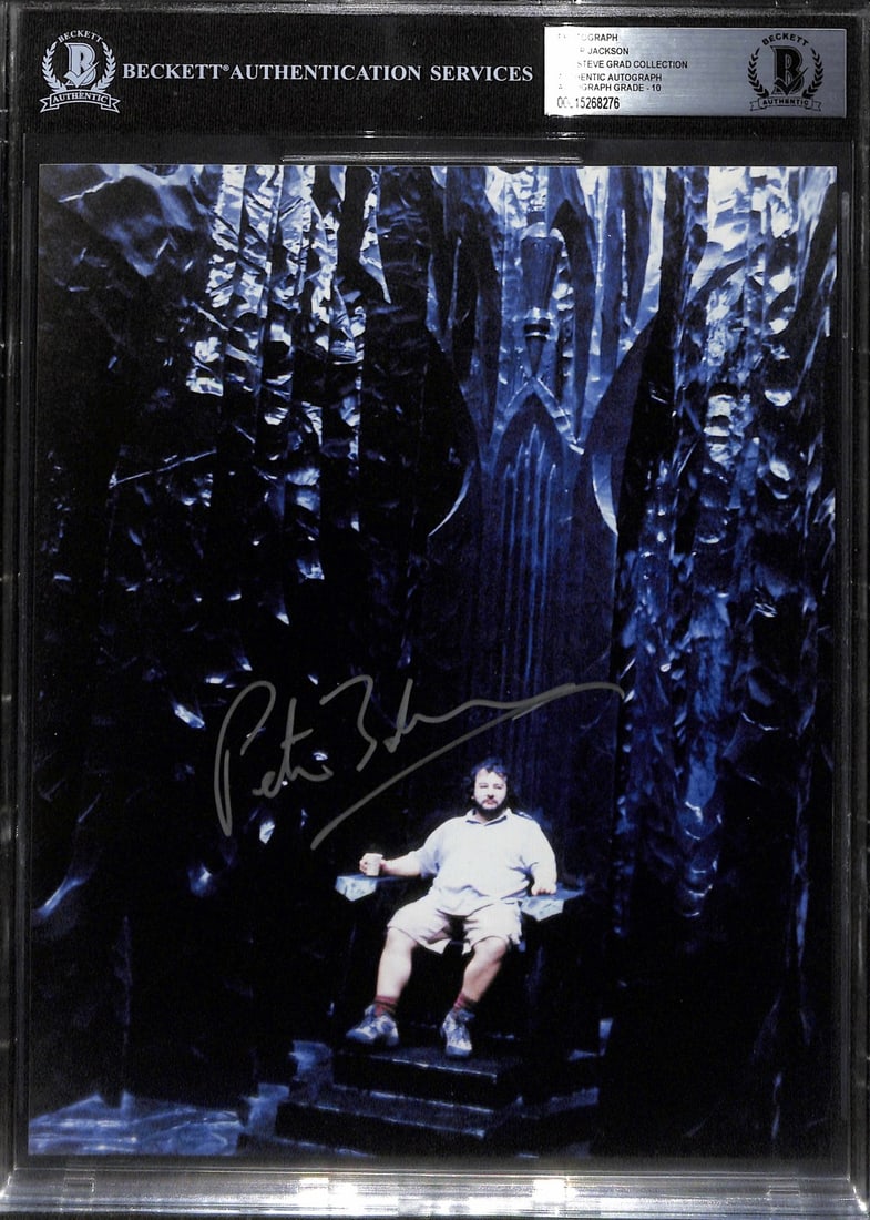 Signed Peter Jackson 8x10 Photo Beckett Auto Grade 10: Signed Peter Jackson 8x10 Photo Beckett Auto Grade 10 This is an 8x10 photograph signed by director Peter Jackson. The autograph has been authenticated and encapsulated by Beckett Authentication Servi