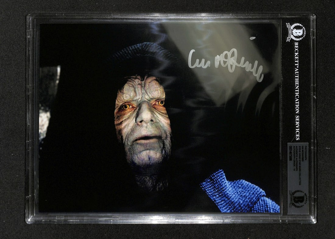 Beckett AUTO 10 Ian McDiarmid signed 8x10 Emperor Palpatine photo: Beckett AUTO 10 Ian McDiarmid signed 8x10 Emperor Palpatine photo Hand-signed 8x10 photo of Ian McDiarmid as Emperor Palpatine from Star Wars. The autograph is certified by Beckett Authentication Serv