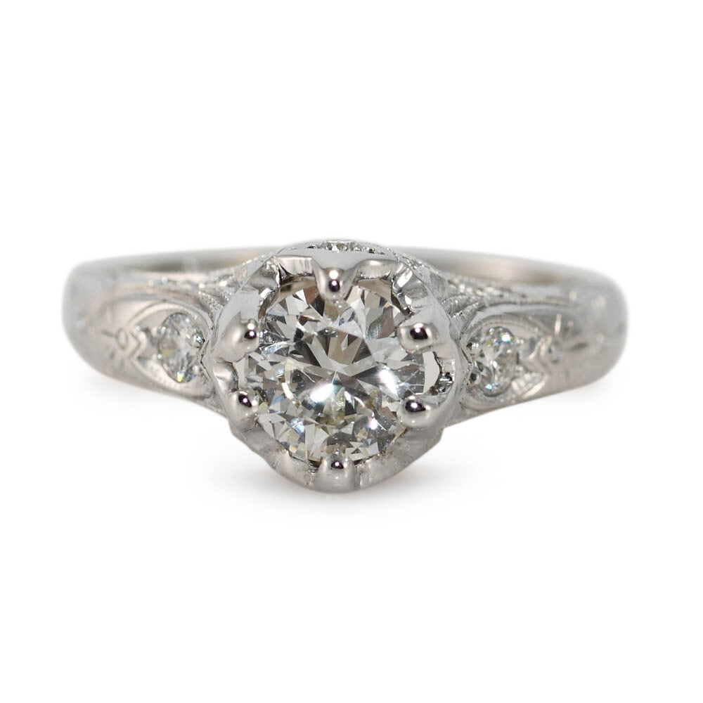 Vintage platinum engagement ring with 1.01 ct diamond (1 of 8)