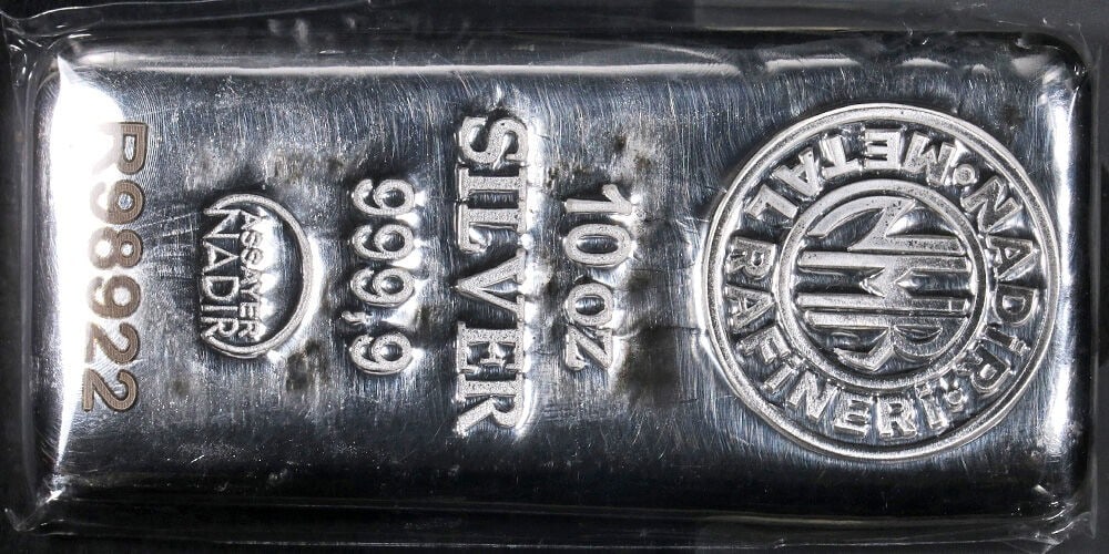 10 oz 9999 Fine Silver Ingot from Nadir Metal Refinery: 10 oz 9999 Fine Silver Ingot from Nadir Metal Refinery This is a 10 ounce silver bar produced by Nadir Metal Refinery, featuring a fineness of 0.999. The bar is pre-owned and comes from new stock. The