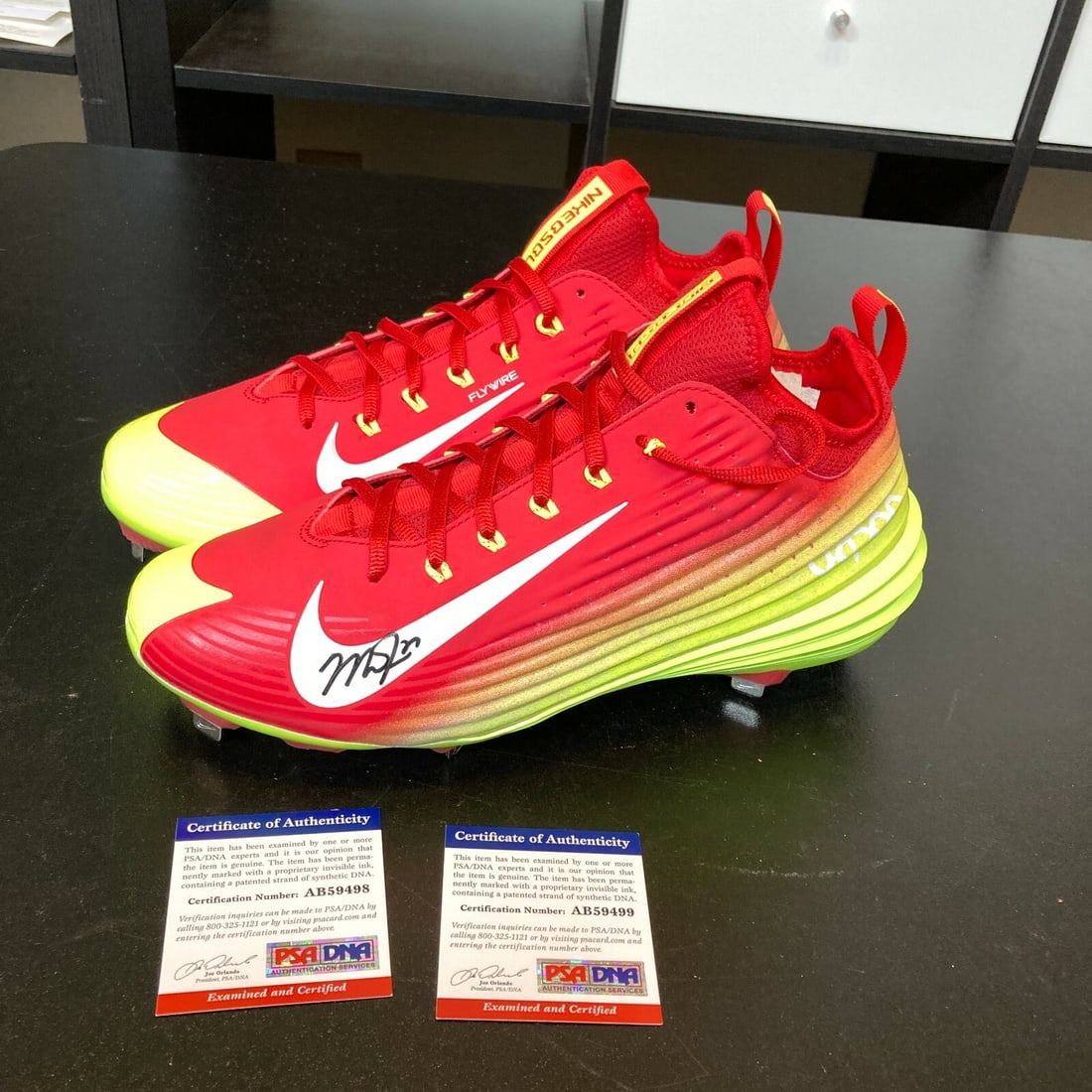 Rookie Year Mike Trout Autographed Baseball Cleats Pair With PSA DNA COA (1 of 11)