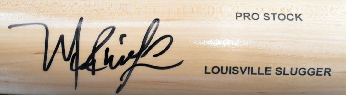 Signed Manny Ramirez Louisville Slugger Blonde Bat Beckett Holo: Signed Manny Ramirez Louisville Slugger Blonde Bat Beckett Holo This is a pre-owned, original Louisville Slugger pro baseball bat featuring a signature from Manny Ramirez. The bat is associated with t