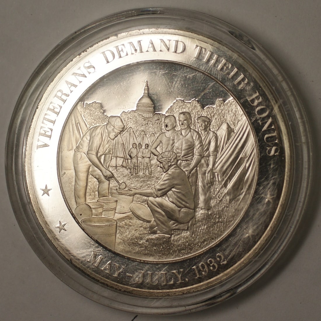 Sterling Silver Proof Medal Franklin Mint 1932 WWI Veterans Bonus March: Sterling Silver Proof Medal Franklin Mint 1932 WWI Veterans Bonus March This is a Franklin Mint sterling silver proof medal commemorating the 1932 march of World War I veterans on Washington, D.C. to 