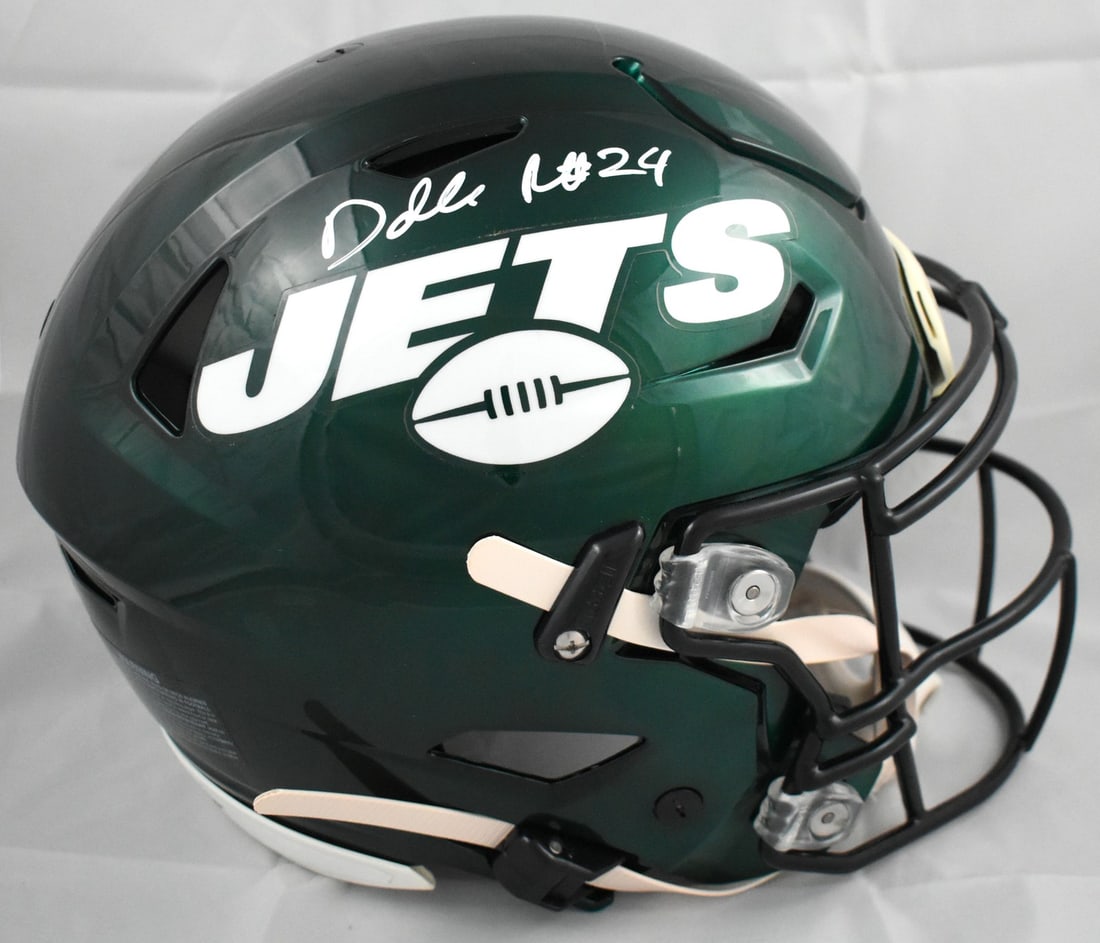 Autographed New York Jets SpeedFlex Helmet Darrelle Revis Beckett W Holo: Autographed New York Jets SpeedFlex Helmet Darrelle Revis Beckett W Holo This is a pre-owned New York Jets full-size Speedflex helmet autographed by Darrelle Revis. The helmet is an original item and 