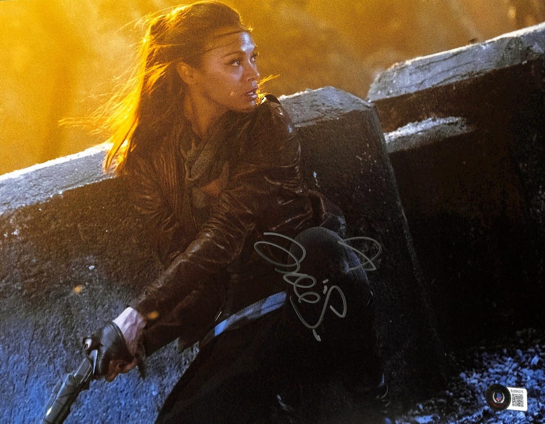 Zoe Saldana autographed Star Trek Beyond 11x14 photo Beckett certified: Zoe Saldana autographed Star Trek Beyond 11x14 photo Beckett certified This 11x14 color photograph from the 2016 film Star Trek Beyond features Zoe Saldana in character and is hand-signed by the actre