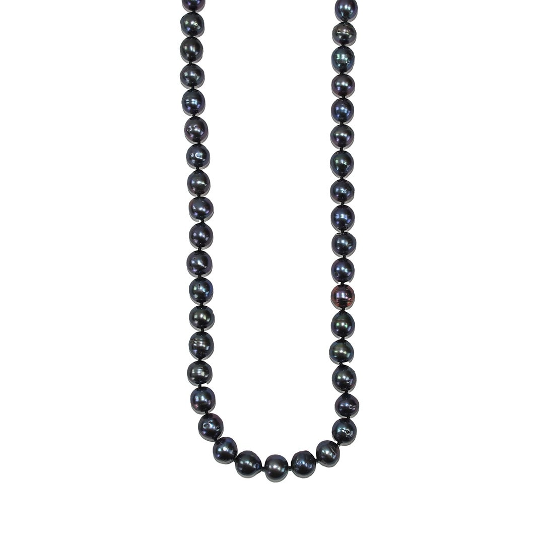 34 in Black Tahitian Pearl Gemstone Necklace: 34 in Black Tahitian Pearl Gemstone Necklace This elegant necklace features black Tahitian pearls, each averaging 12mm in diameter and displaying semi-baroque shapes. Some pearls have subtle light pin