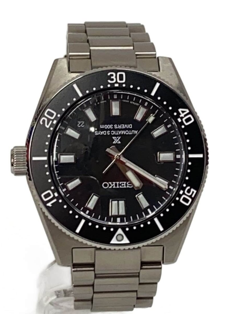Seiko Prospex Men's Stainless Steel Wristwatch 6R55-00G0: Seiko Prospex Men's Stainless Steel Wristwatch 6R55-00G0 This SEIKO PROSPEX 1965 Heritage Model 6R55-00G0 is a men's wristwatch crafted in Japan. It features a stainless steel case and band with a bla