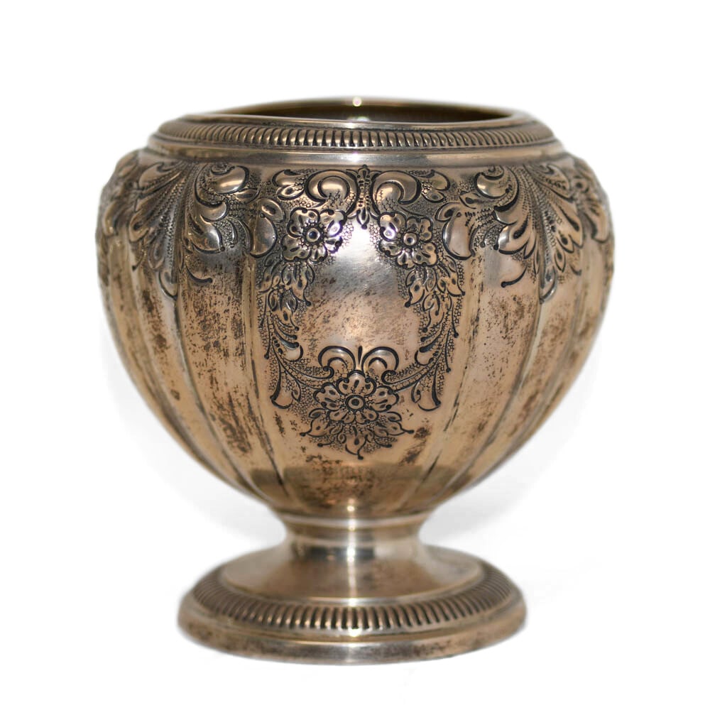Frank M Whiting Sterling Silver Footed Hand Chased Bowl 8.44 ozt (1 of 8)