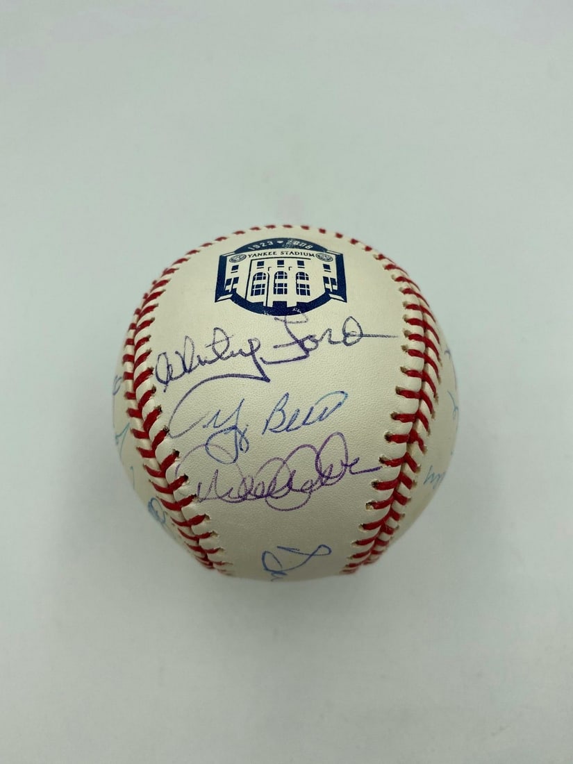 New York Yankees Legends Multi Signed Baseball Jeter Rivera Mattingly Steiner COA: New York Yankees Legends Multi Signed Baseball Jeter Rivera Mattingly Steiner COA Celebrate the rich history of the New York Yankees with this extraordinary multi-signed Official Major League Baseball