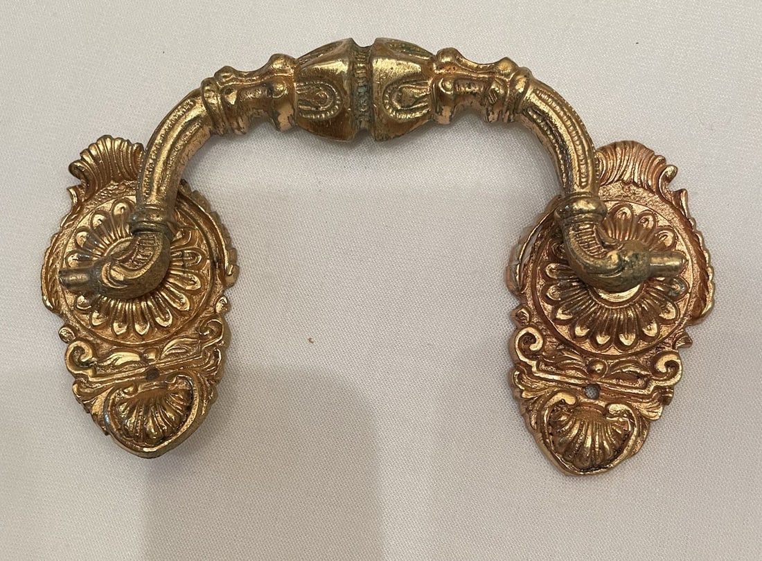 Spain Bronze Drawer Pulls 11 Piece Gold Tone 1900s (1 of 14)
