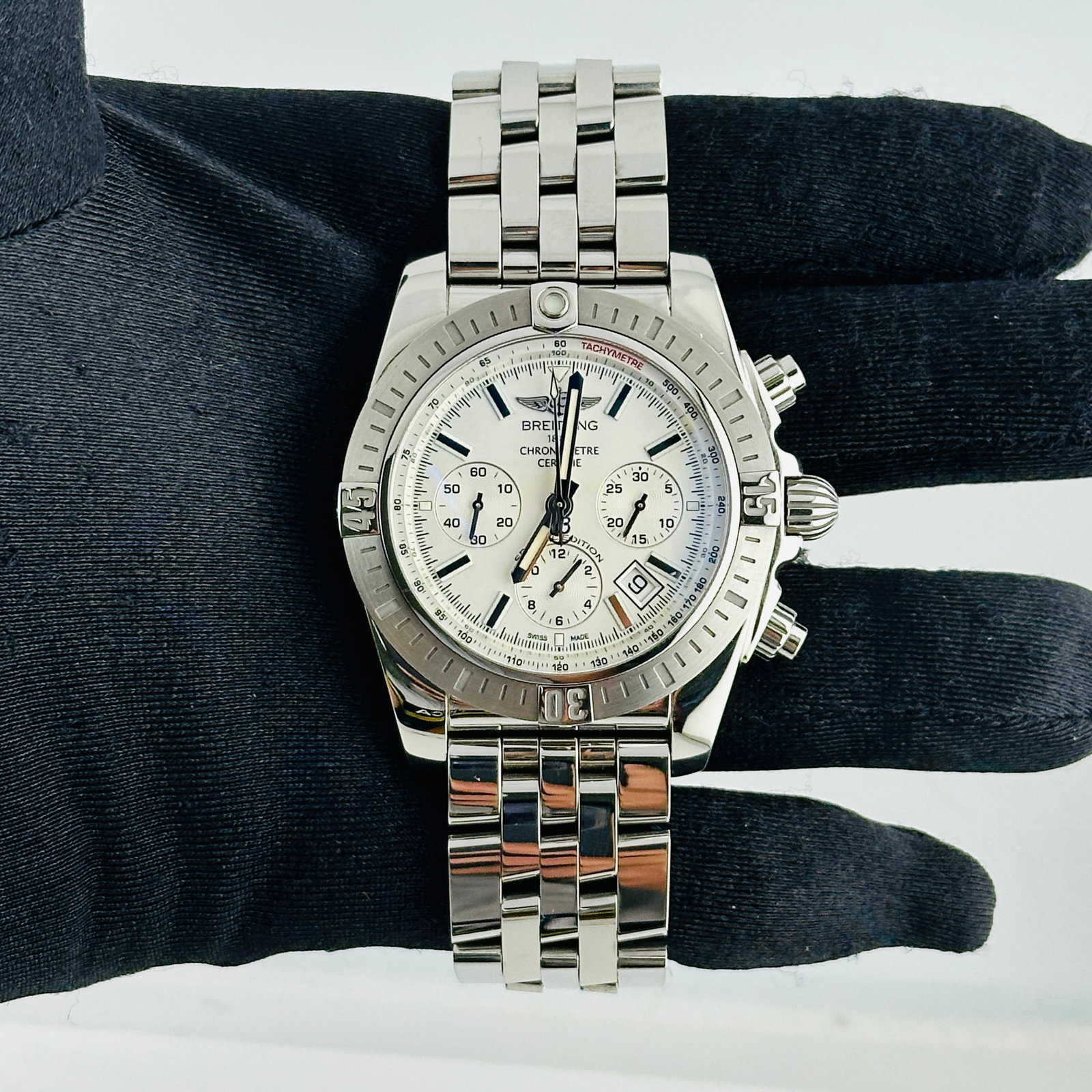 Chronomat Special AB011511 White Dial Watch With Papers 2018 (1 of 6)