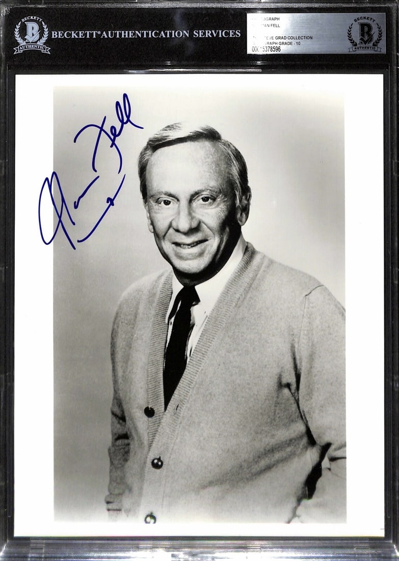 Norman Fell Signed 8x10 Photo Three's Company Beckett 10 (1 of 1)