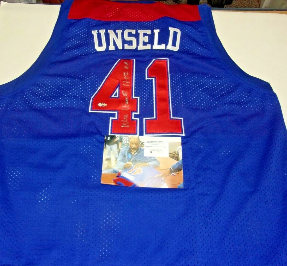 Signed Wes Unseld Basketball Jersey with COA Hall of Fame 1988: Signed Wes Unseld Basketball Jersey with COA Hall of Fame 1988 This pre-owned Washington Bullets jersey has been personally signed by Wes Unseld, a member of the Basketball Hall of Fame, class of 1988