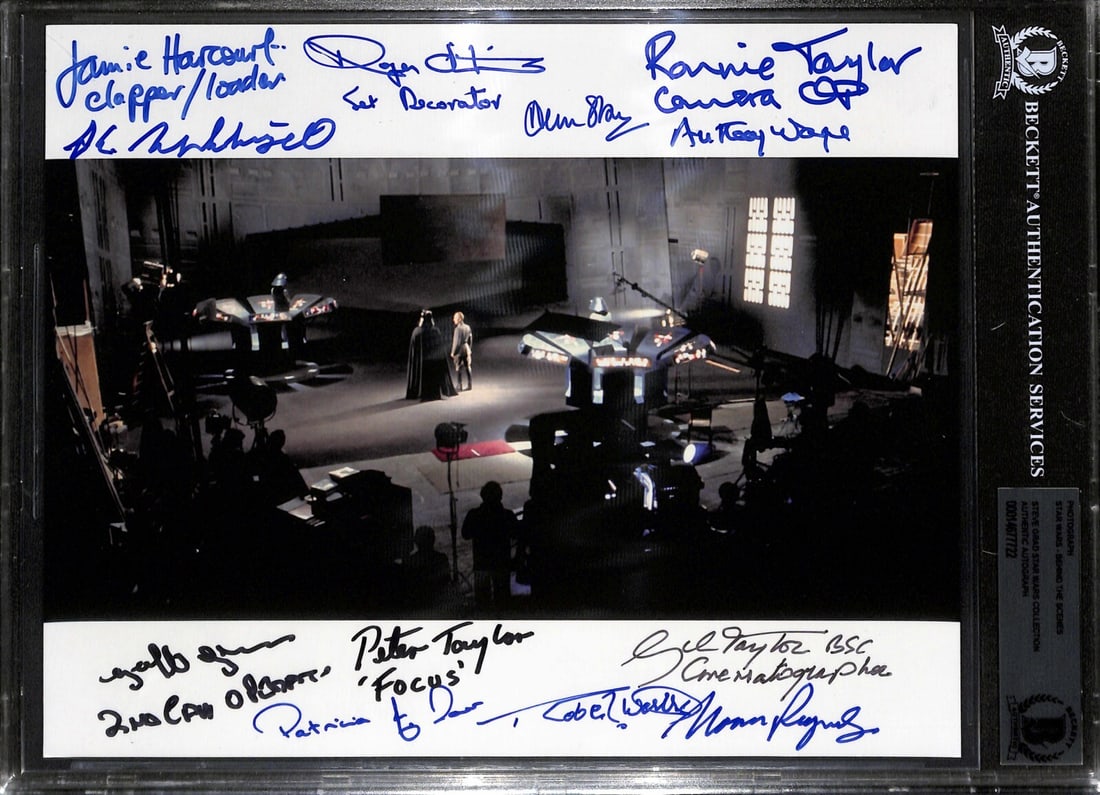 Beckett Slabbed Star Wars A New Hope Crew Signed 8x10 Photo: Beckett Slabbed Star Wars A New Hope Crew Signed 8x10 Photo This is an original 8x10-inch photograph from "Star Wars: A New Hope," autographed by 12 members of the behind-the-scenes production and fil