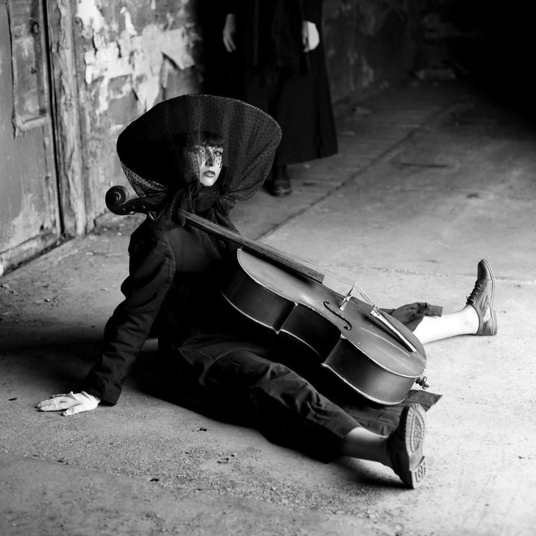 Olha Stepanian Surrealist Black and White Photo 39" x 39" Edition 1 of 3: Olha Stepanian Surrealist Black and White Photo 39" x 39" Edition 1 of 3 "Shot 2" is a black and white surrealist photograph by Olha Stepanian, created in 2018. This un-used print is from a limited ed