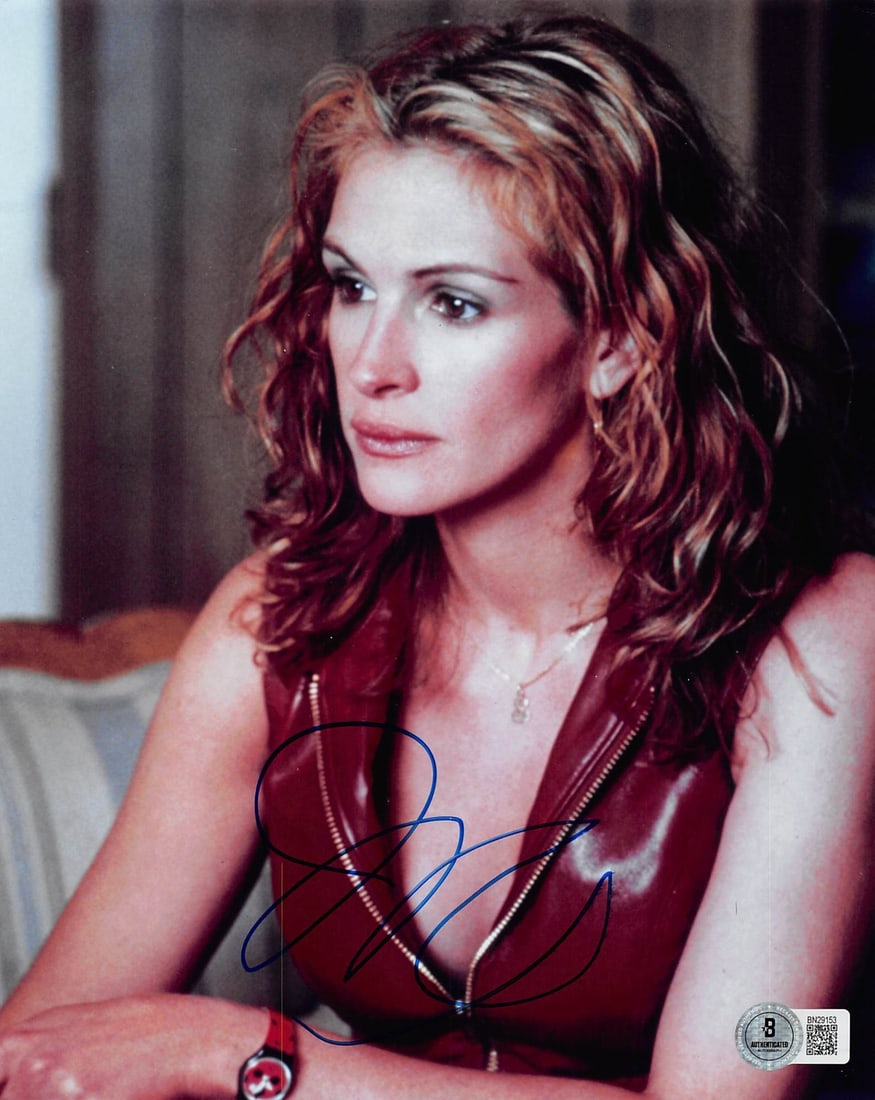 Julia Roberts Signed Erin Brockovich 8x10 Photo Authentic Beckett BAS: Julia Roberts Signed Erin Brockovich 8x10 Photo Authentic Beckett BAS This authentic 8x10 photograph features the signature of Julia Roberts, renowned for her role in the film Erin Brockovich. Each ph