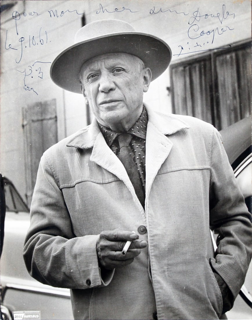Pablo Picasso Signed 9x11.5 Photo with Bull Sketch Beckett COA: Pablo Picasso Signed 9x11.5 Photo with Bull Sketch Beckett COA This remarkable 9x11.5 black and white photograph features an authentic signature from the renowned artist Pablo Picasso, accompanied by 
