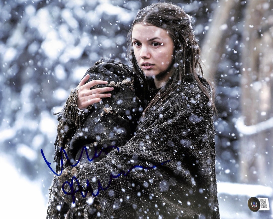Hannah Murry Gilly Game of Thrones Signed 11x14 Photo Beckett Certified: Hannah Murry Gilly Game of Thrones Signed 11x14 Photo Beckett Certified This autographed 11x14 photograph features Hannah Murry, known for her role as "Gilly" in the critically acclaimed TV series Gam