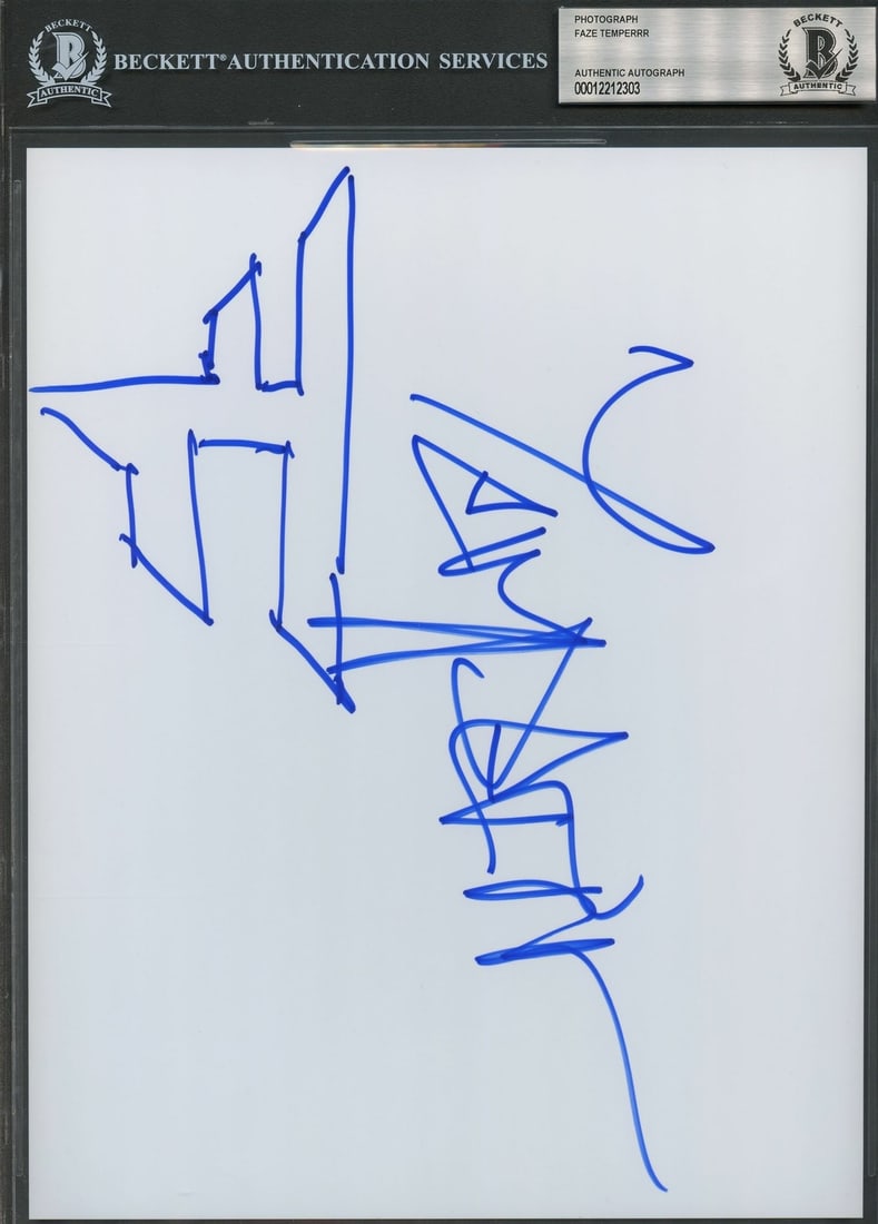 Faze Temperrr Thomas Oliveira Signed 8x10 Photo BAS Authenticated: Faze Temperrr Thomas Oliveira Signed 8x10 Photo BAS Authenticated This 8x10 photograph features the signature of Faze Temperrr, aka Thomas Oliveira. Authenticated by Beckett Authentication Services (B