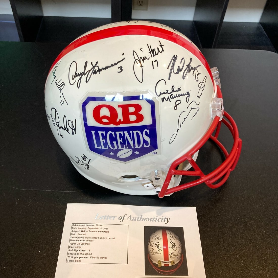 Johnny Unitas Signed Full Size Helmet 18 Signatures JSA COA NFL Colts: Johnny Unitas Signed Full Size Helmet 18 Signatures JSA COA NFL Colts This is a full-size football helmet signed by legendary Hall of Fame quarterback Johnny Unitas and 17 other notable players, inclu