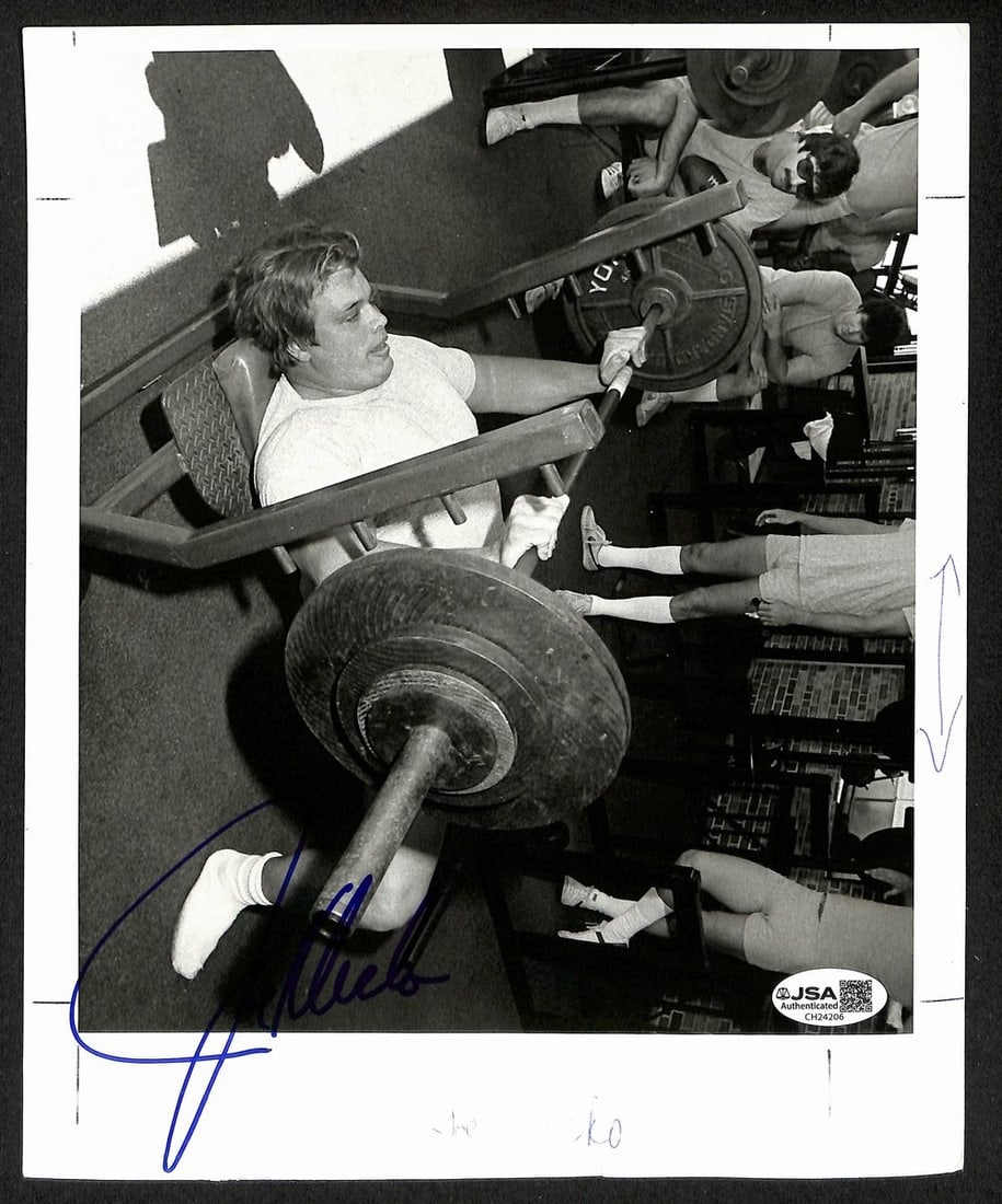 Joe Klecko Signed 8x10 Black and White Photo New York Jets JSA Authenticated: Joe Klecko Signed 8x10 Black and White Photo New York Jets JSA Authenticated This is an original 8x10 black and white photograph of Joe Klecko, a Hall of Fame player from the New York Jets, featuring 