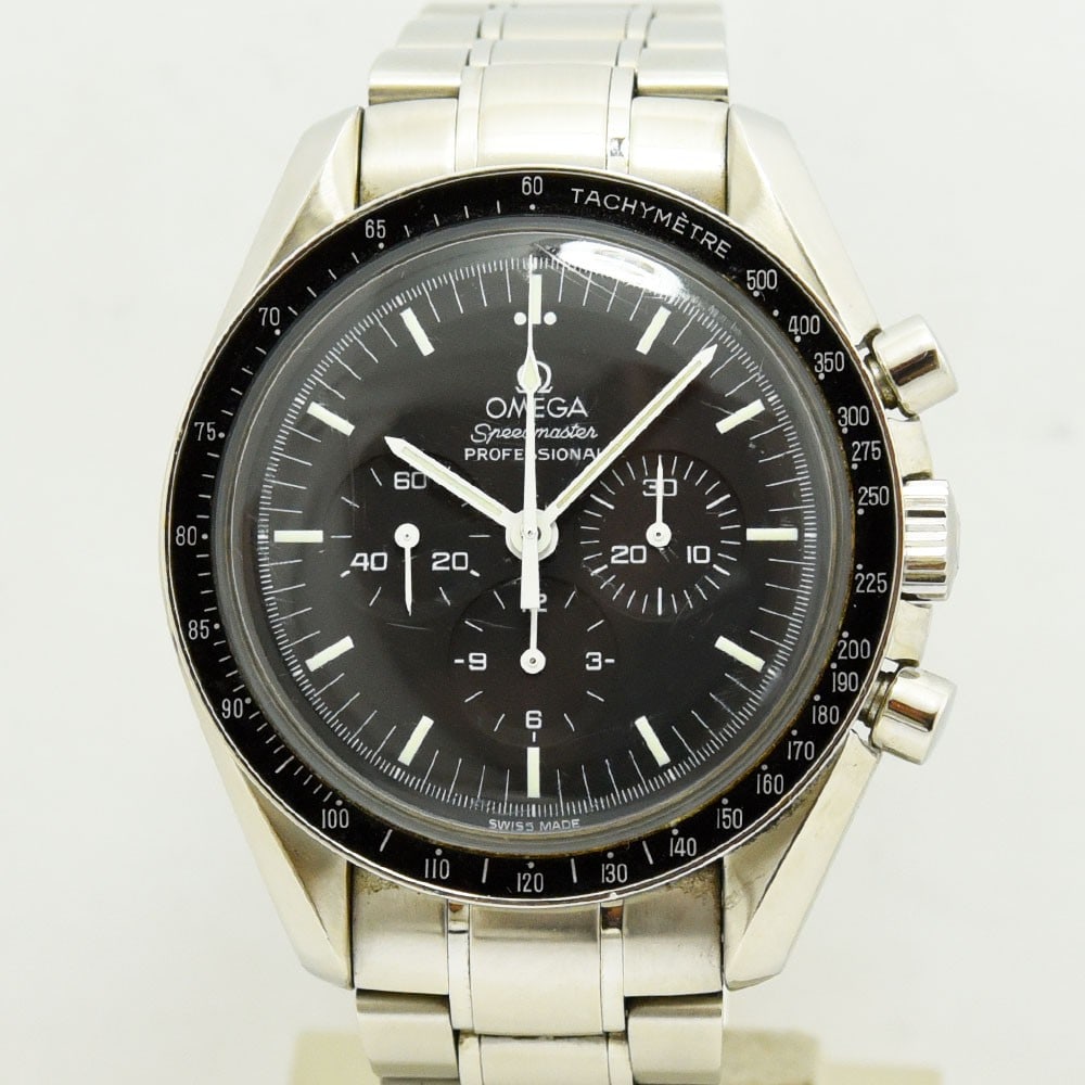 OMEGA manual wind Speedmaster 145.0022 stainless steel wristwatch: OMEGA manual wind Speedmaster 145.0022 stainless steel wristwatch This is an OMEGA Speedmaster Professional 145.0022 wristwatch, featuring a manual winding movement and crafted from stainless steel. D