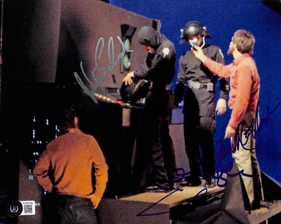 8x10 Star Wars Photo Signed by George Lucas and ILM Team Beckett Authenticated: 8x10 Star Wars Photo Signed by George Lucas and ILM Team Beckett Authenticated This is an original 8x10 color photograph from Star Wars: A New Hope, featuring director George Lucas and ILM personnel R