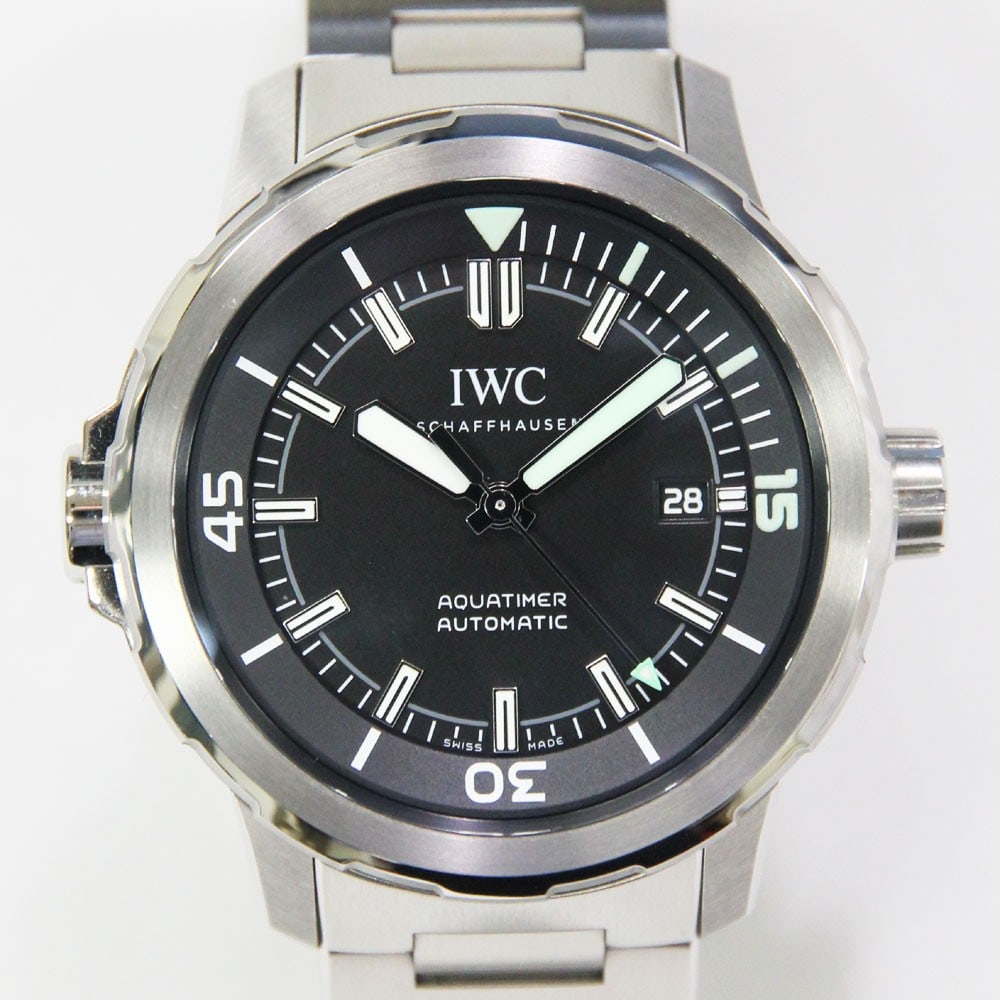 IWC Aquatimer Automatic Stainless Steel Men's Wristwatch IW328803: IWC Aquatimer Automatic Stainless Steel Men's Wristwatch IW328803 This IWC Aquatimer Automatic IW328803 is a men's wristwatch crafted in Switzerland. It features a stainless steel case with a diameter