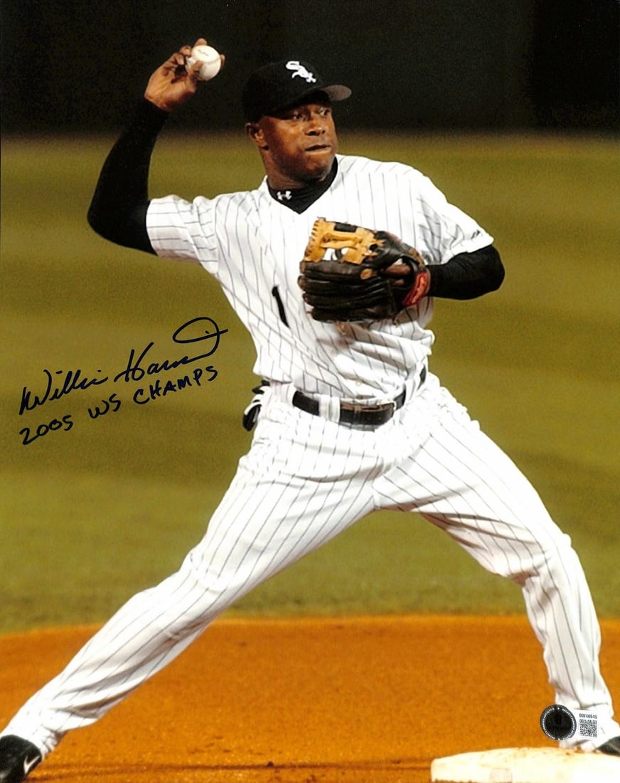 Beckett authenticated Willie Harris White Sox 11x14 signed photo 2005 WS CHAMPS: Beckett authenticated Willie Harris White Sox 11x14 signed photo 2005 WS CHAMPS This is an 11x14 photograph of Willie Harris in his Chicago White Sox uniform, hand-signed and inscribed with "2005 WS C
