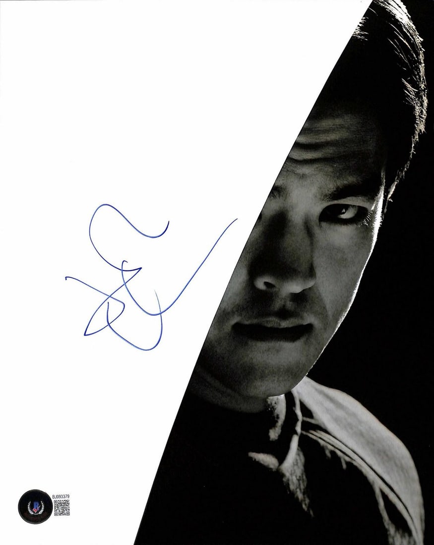 Beckett Authenticated John Cho Sulu 8x10 Photo Star Trek Signed: Beckett Authenticated John Cho Sulu 8x10 Photo Star Trek Signed This 8x10 photograph from the 2009 Star Trek film series is hand-signed by John Cho, who played Hikaru Sulu in the rebooted franchise. T