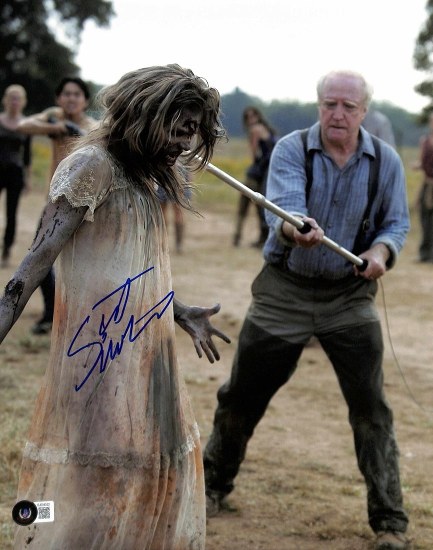 Scott Wilson Signed 11x14 Photo Beckett Certified The Walking Dead: Scott Wilson Signed 11x14 Photo Beckett Certified The Walking Dead This autographed 11x14 photograph features Scott Wilson, known for his role as Hershel Greene in the acclaimed TV series The Walking 