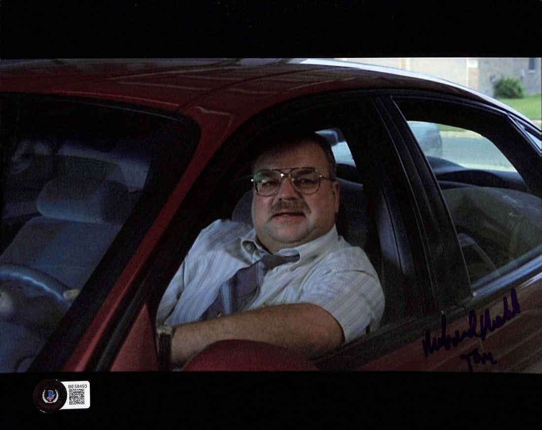 Richard Riehle Signed 8x10 Photo Office Space Beckett Certified: Richard Riehle Signed 8x10 Photo Office Space Beckett Certified This is a stunning 8x10 autographed photograph of Richard Riehle, known for his memorable role as "Tom Smykowski" in the cult classic fi