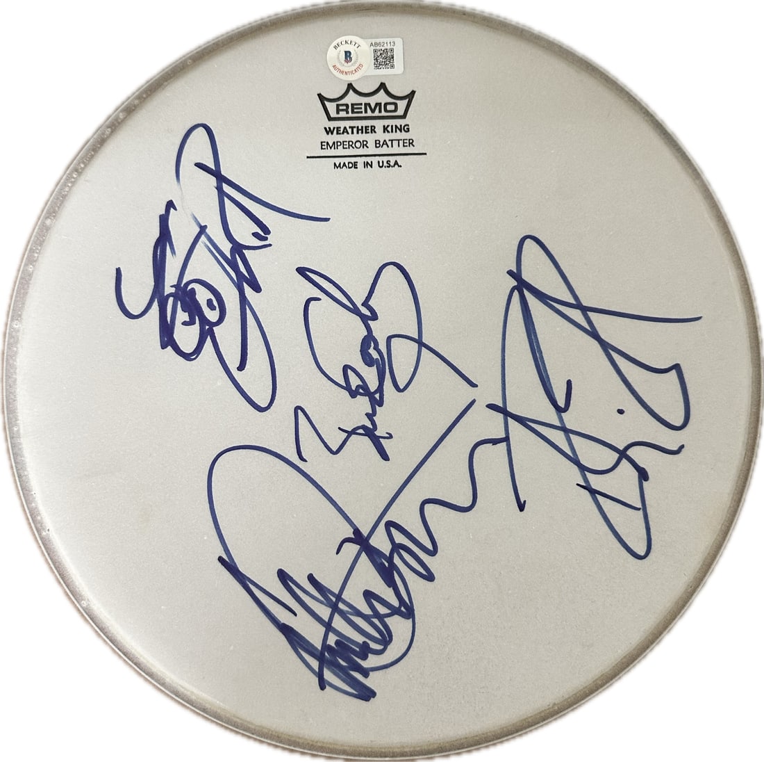 Cheap Trick autographed drumhead Beckett LOA Nielsen Zander Carlos Petersen: Cheap Trick autographed drumhead Beckett LOA Nielsen Zander Carlos Petersen Hand-signed drumhead from Cheap Trick, signed by Rick Nielsen, Robin Zander, Bun E. Carlos, and Tom Petersen. It is authenti