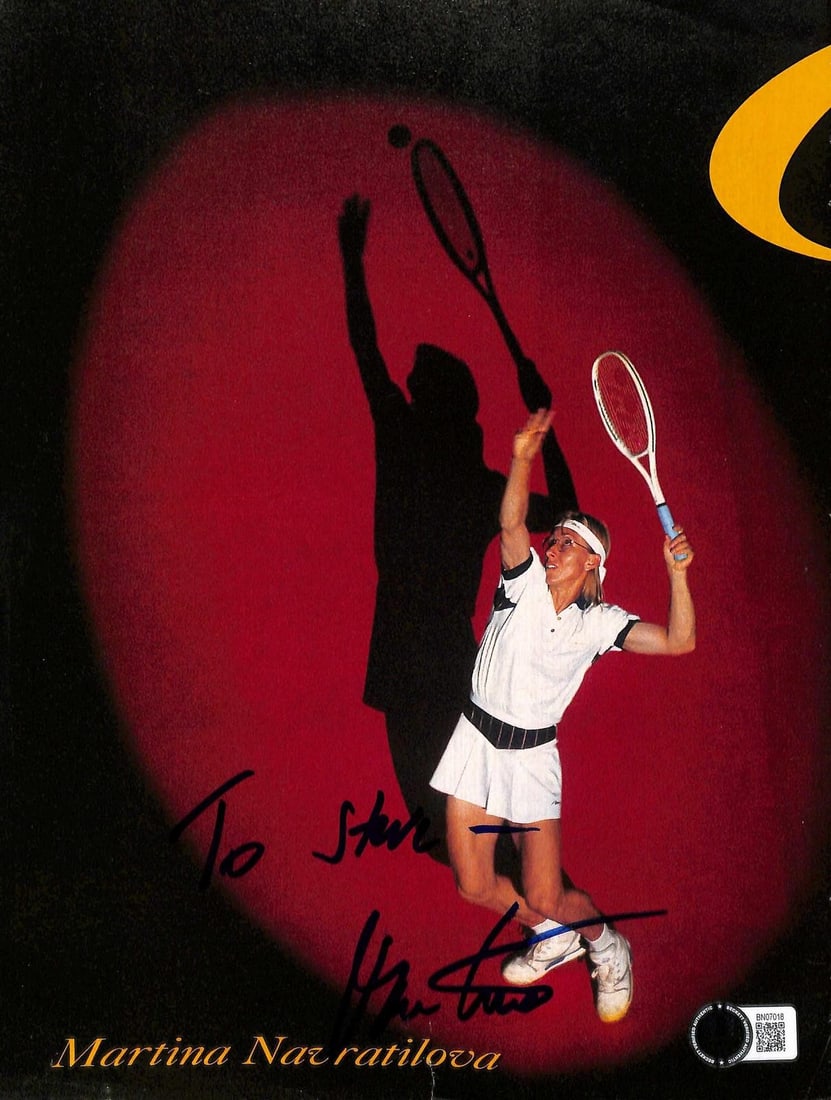 Beckett Authenticated Martina Navratilova Signed 8.5 x 11 Magazine Photo: Beckett Authenticated Martina Navratilova Signed 8.5 x 11 Magazine Photo This is a pre-owned magazine photograph measuring 8.5 x 11 inches, hand-signed by tennis legend Martina Navratilova. The autogr