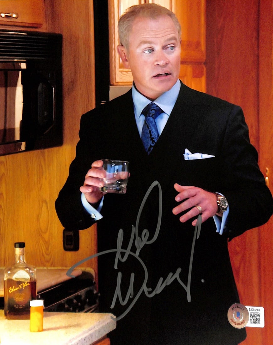 Neal McDonough Justified Signed 8x10 Photo Beckett Authenticated (1 of 1)