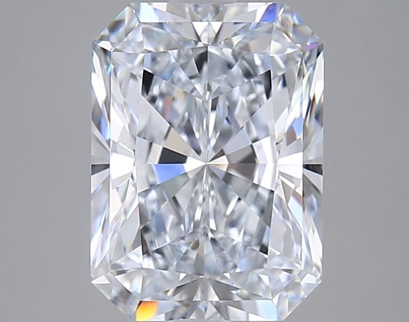 Loose Diamond - RADIANT 3.56ct E VVS1: Loose Diamond - RADIANT 3.56ct E VVS1 Source: This is a real non-mined Diamond that has been grown in a lab Shape: RADIANT Carats: 3.56 Color: E Clarity: VVS1 Certification: IGI Video: