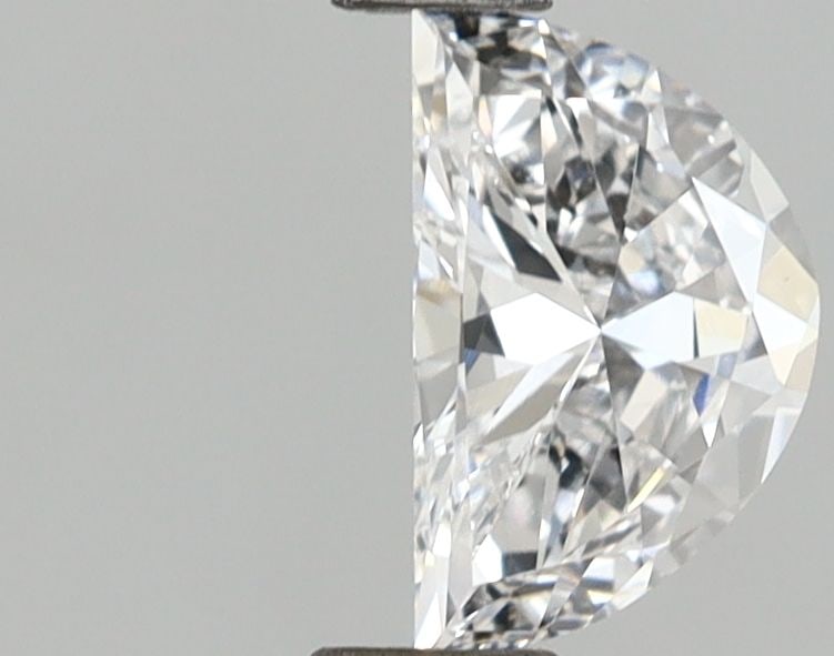Loose Diamond - HALF MOON 0.55ct E VS1: Loose Diamond - HALF MOON 0.55ct E VS1 Source: This is a real non-mined Diamond that has been grown in a lab Shape: HALF MOON Carats: 0.55 Color: E Clarity: VS1 Certification: IGI Video: