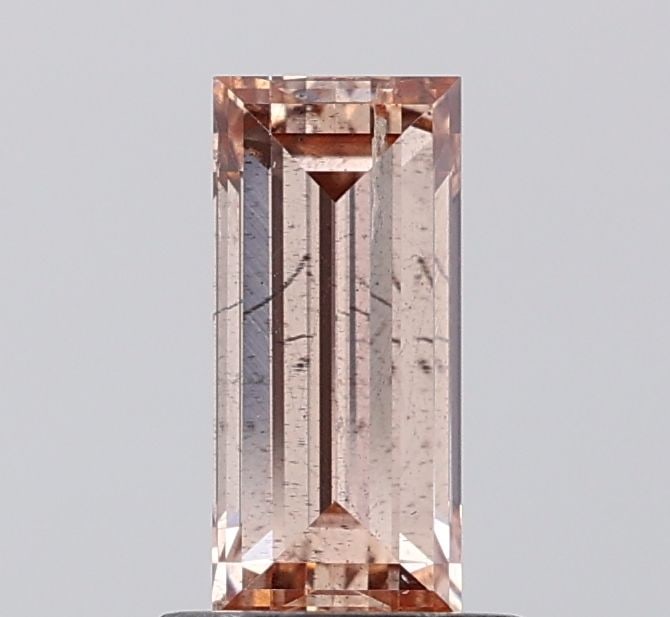 Loose Diamond - BAGUETTE 1.01ct Fancy Light Brown I1: Loose Diamond - BAGUETTE 1.01ct Fancy Light Brown I1 Source: This is a real non-mined Diamond that has been grown in a lab Shape: BAGUETTE Carats: 1.01 Color: Fancy Light Brown Certification: IGI Vide