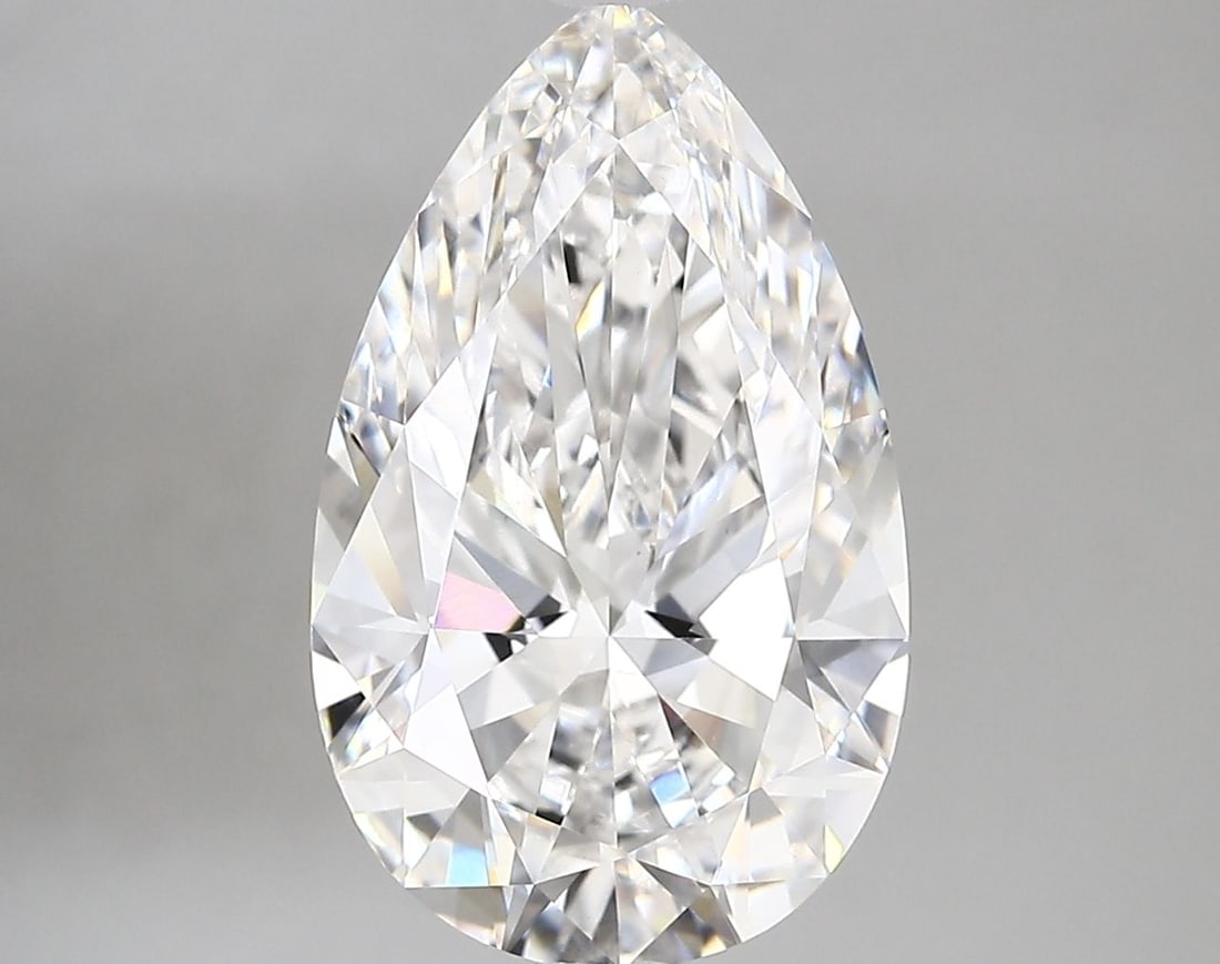 Loose Diamond - PEAR 4.39ct E VS1: Loose Diamond - PEAR 4.39ct E VS1 Source: This is a real non-mined Diamond that has been grown in a lab Shape: PEAR Carats: 4.39 Color: E Clarity: VS1 Certification: IGI Video:
