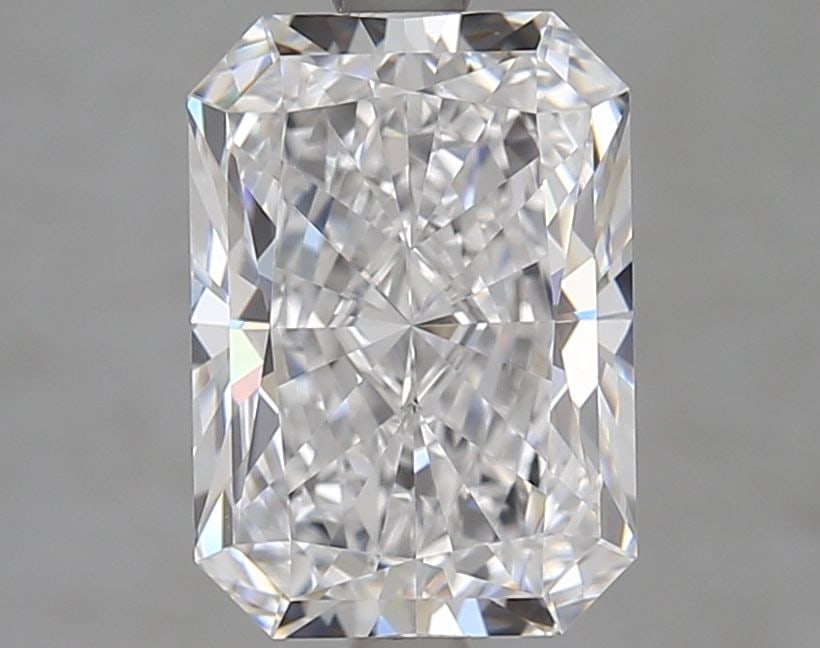Loose Diamond - RADIANT 3.0ct D VVS2: Loose Diamond - RADIANT 3.0ct D VVS2 Source: This is a real non-mined Diamond that has been grown in a lab Shape: RADIANT Carats: 3.0 Color: D Clarity: VVS2 Certification: GIA Video: