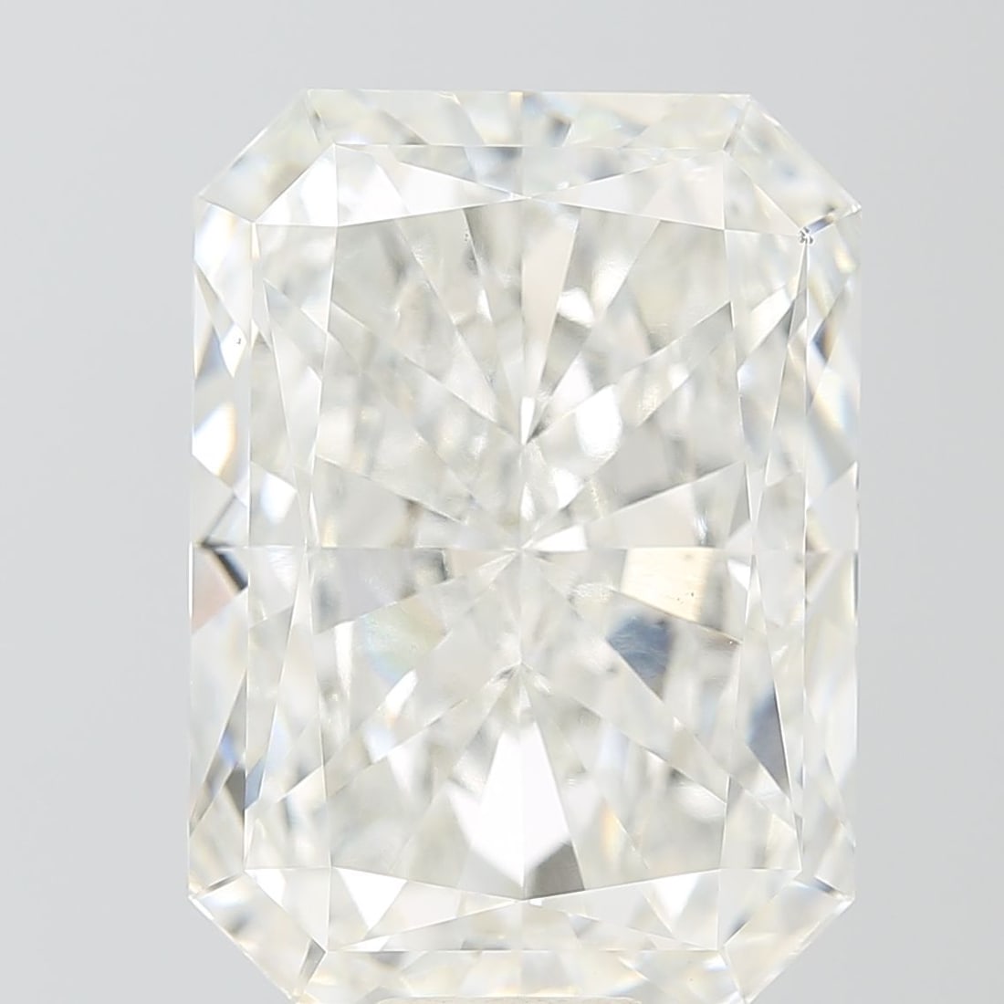 Loose Diamond - RADIANT 20.09ct G VS1: Loose Diamond - RADIANT 20.09ct G VS1 Source: This is a real non-mined Diamond that has been grown in a lab Shape: RADIANT Carats: 20.09 Color: G Clarity: VS1 Certification: IGI Video: