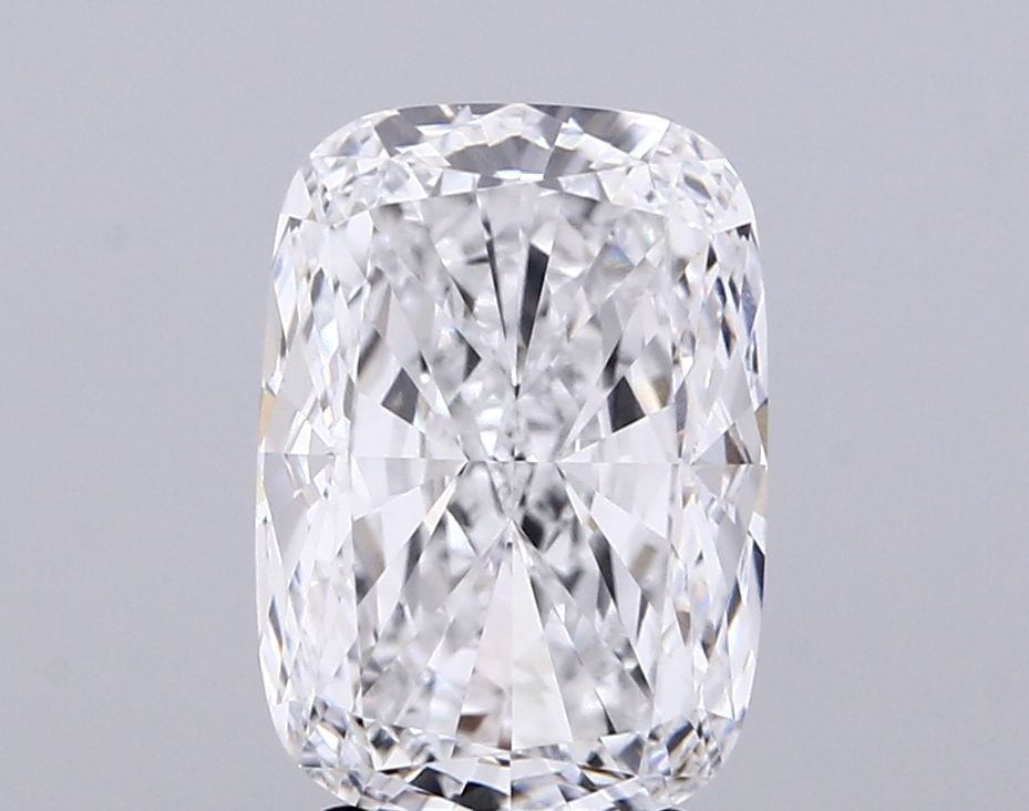 Loose Diamond - CUSHION MODIFIED 3.52ct D VVS2: Loose Diamond - CUSHION MODIFIED 3.52ct D VVS2 Source: This is a real non-mined Diamond that has been grown in a lab Shape: CUSHION MODIFIED Carats: 3.52 Color: D Clarity: VVS2 Certification: IGI