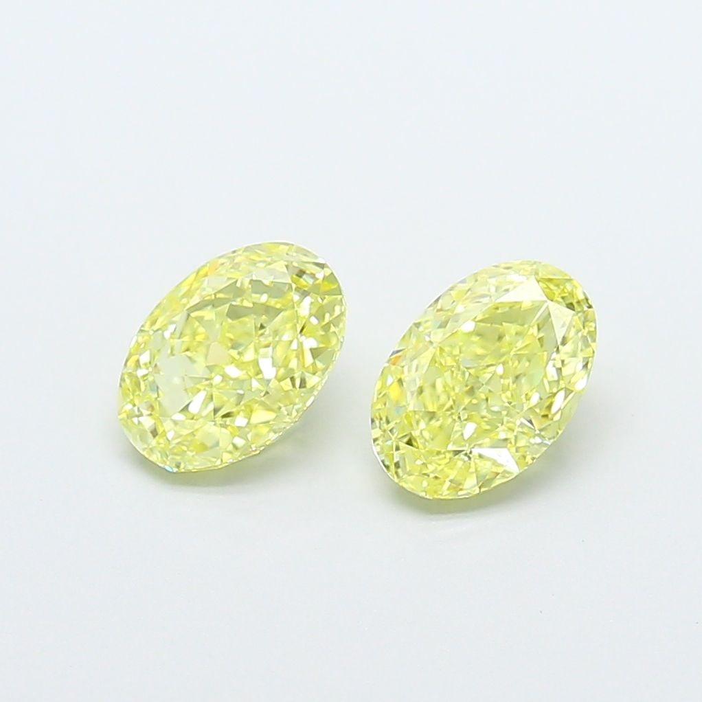 Loose Diamond - OVAL 1.04ct Fancy Intense Yellow VVS2: Loose Diamond - OVAL 1.04ct Fancy Intense Yellow VVS2 Source: This is a real non-mined Diamond that has been grown in a lab Shape: OVAL Carats: 1.04 Color: Fancy Intense Yellow Certification: IGI Vide