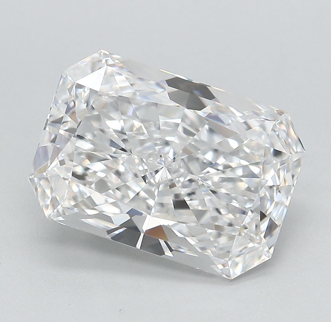Loose Diamond - RADIANT 4.33ct D VVS1: Loose Diamond - RADIANT 4.33ct D VVS1 Source: This is a real non-mined Diamond that has been grown in a lab Shape: RADIANT Carats: 4.33 Color: D Clarity: VVS1 Certification: IGI Video: