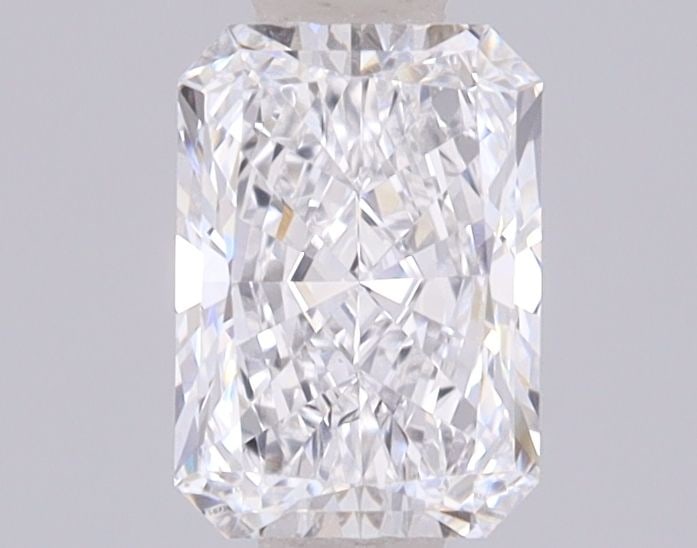 Loose Diamond - RADIANT 0.76ct D VS1: Loose Diamond - RADIANT 0.76ct D VS1 Source: This is a real non-mined Diamond that has been grown in a lab Shape: RADIANT Carats: 0.76 Color: D Clarity: VS1 Certification: IGI Video: