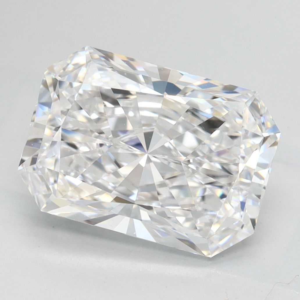 Loose Diamond - RADIANT 2.67ct D VVS1: Loose Diamond - RADIANT 2.67ct D VVS1 Source: This is a real non-mined Diamond that has been grown in a lab Shape: RADIANT Carats: 2.67 Color: D Clarity: VVS1 Certification: GIA Video: