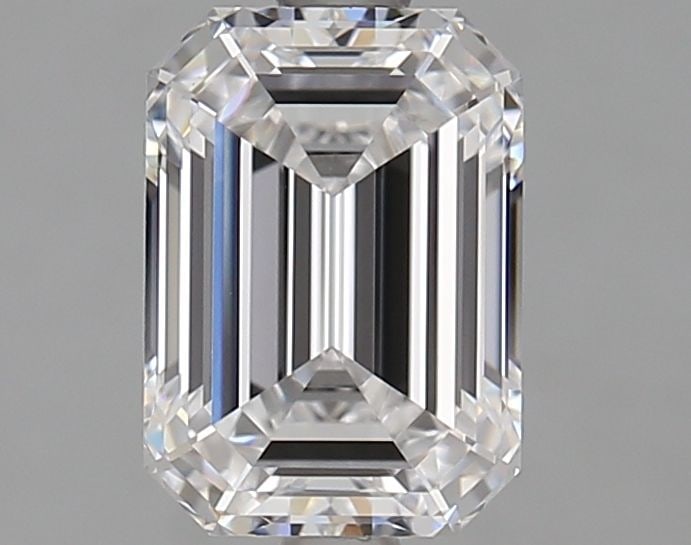 Loose Diamond - EMERALD 2.01ct D VS1: Loose Diamond - EMERALD 2.01ct D VS1 Source: This is a real non-mined Diamond that has been grown in a lab Shape: EMERALD Carats: 2.01 Color: D Clarity: VS1 Certification: GIA Video: